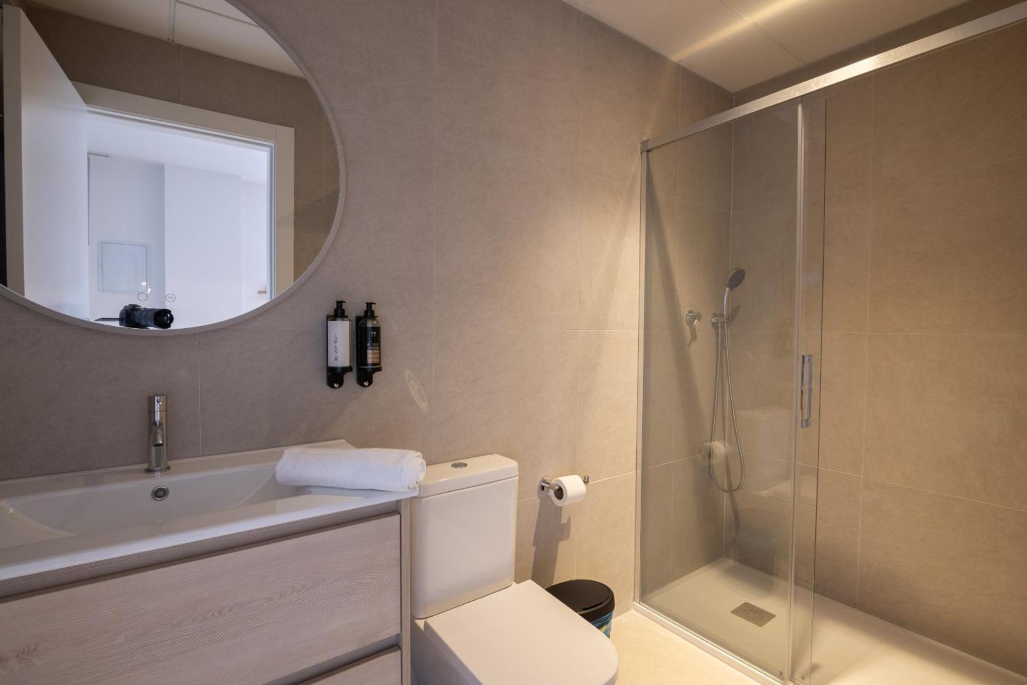Dorm4You Arena Terraza 04 Валенсия Екстериор снимка