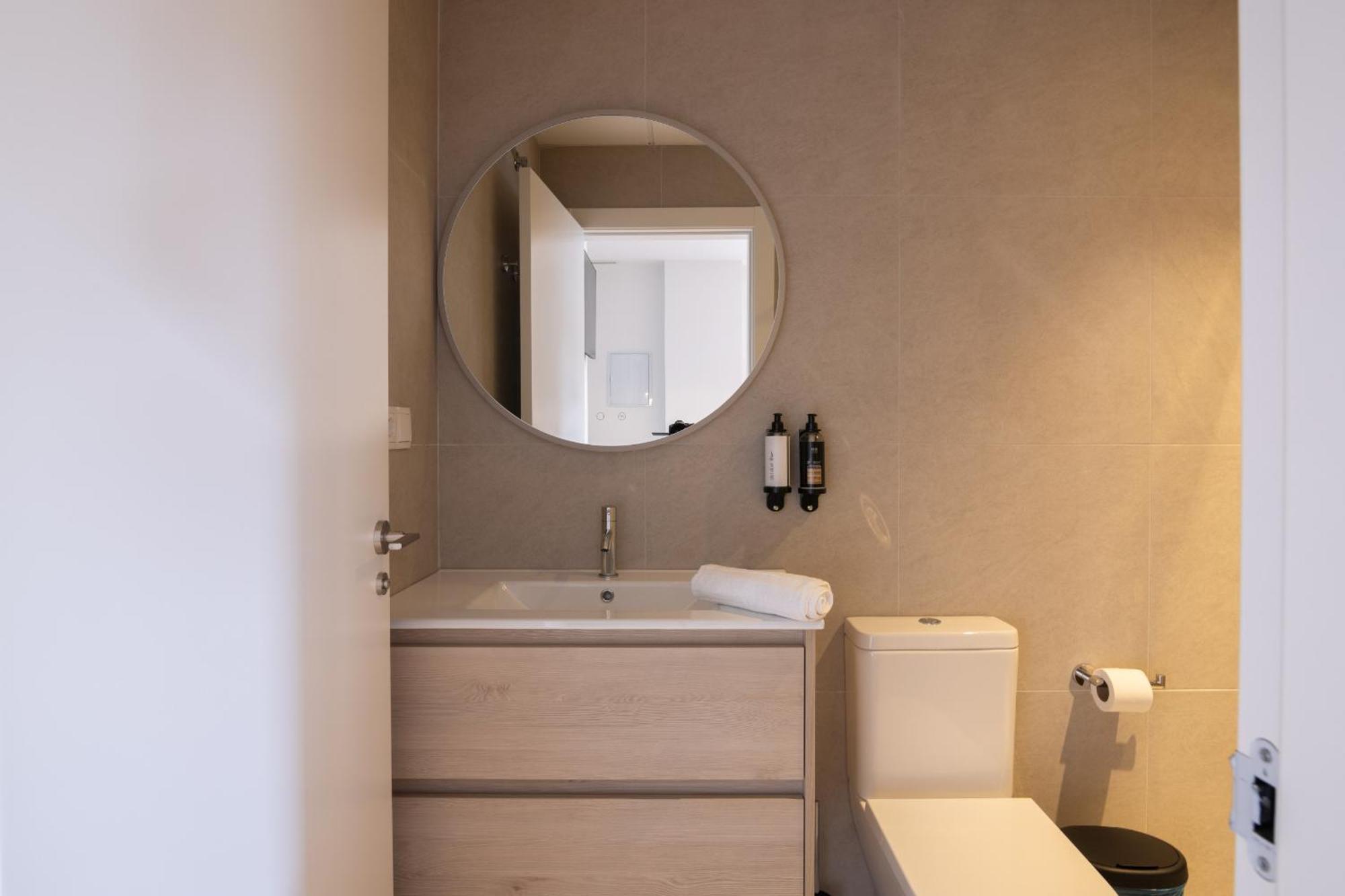 Dorm4You Arena Terraza 04 Валенсия Екстериор снимка