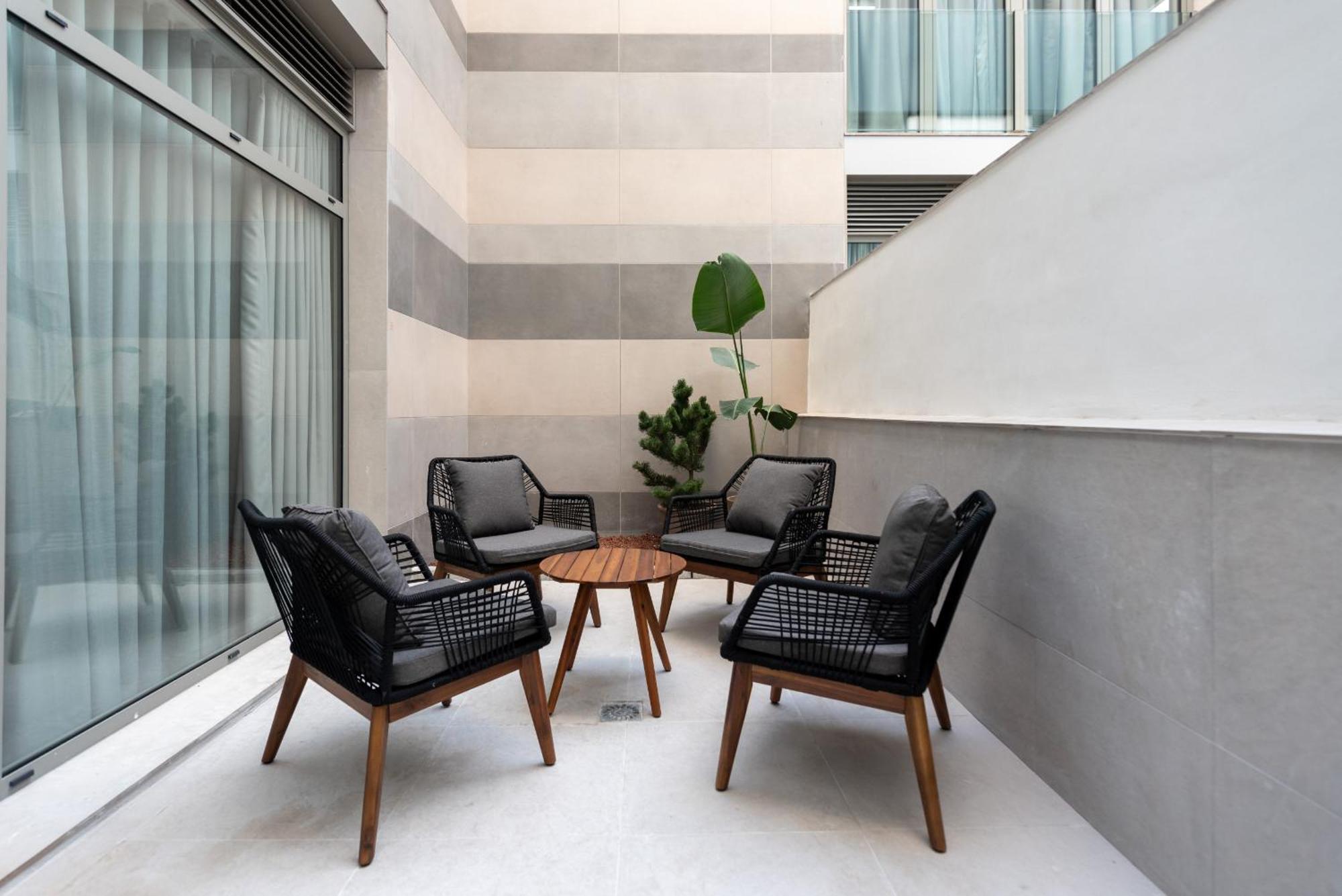 Dorm4You Arena Terraza 04 Валенсия Екстериор снимка