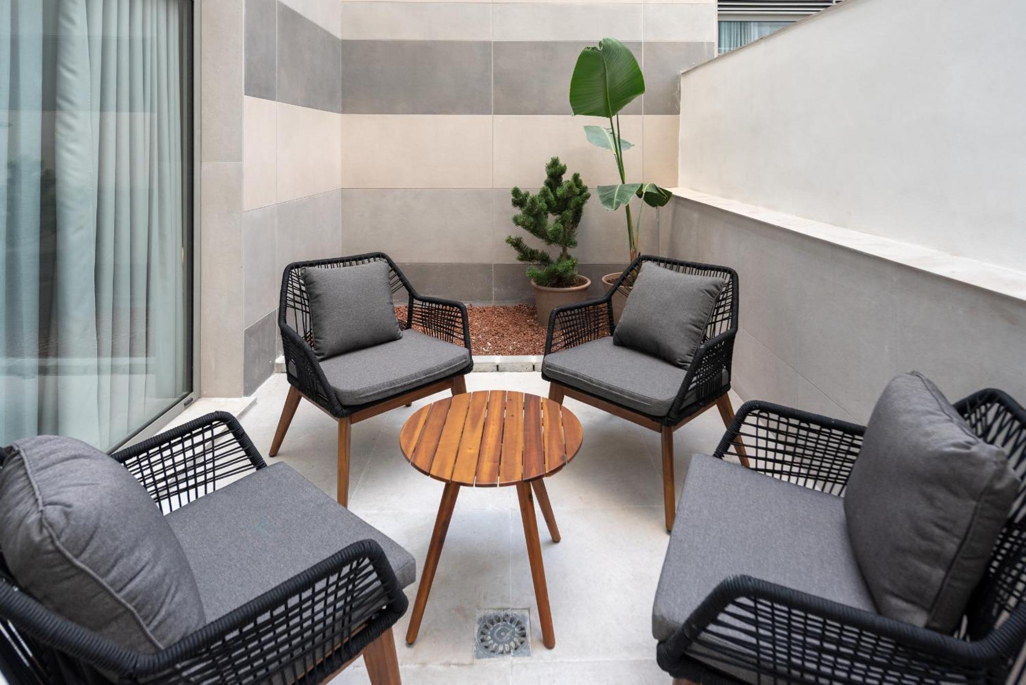 Dorm4You Arena Terraza 04 Валенсия Екстериор снимка