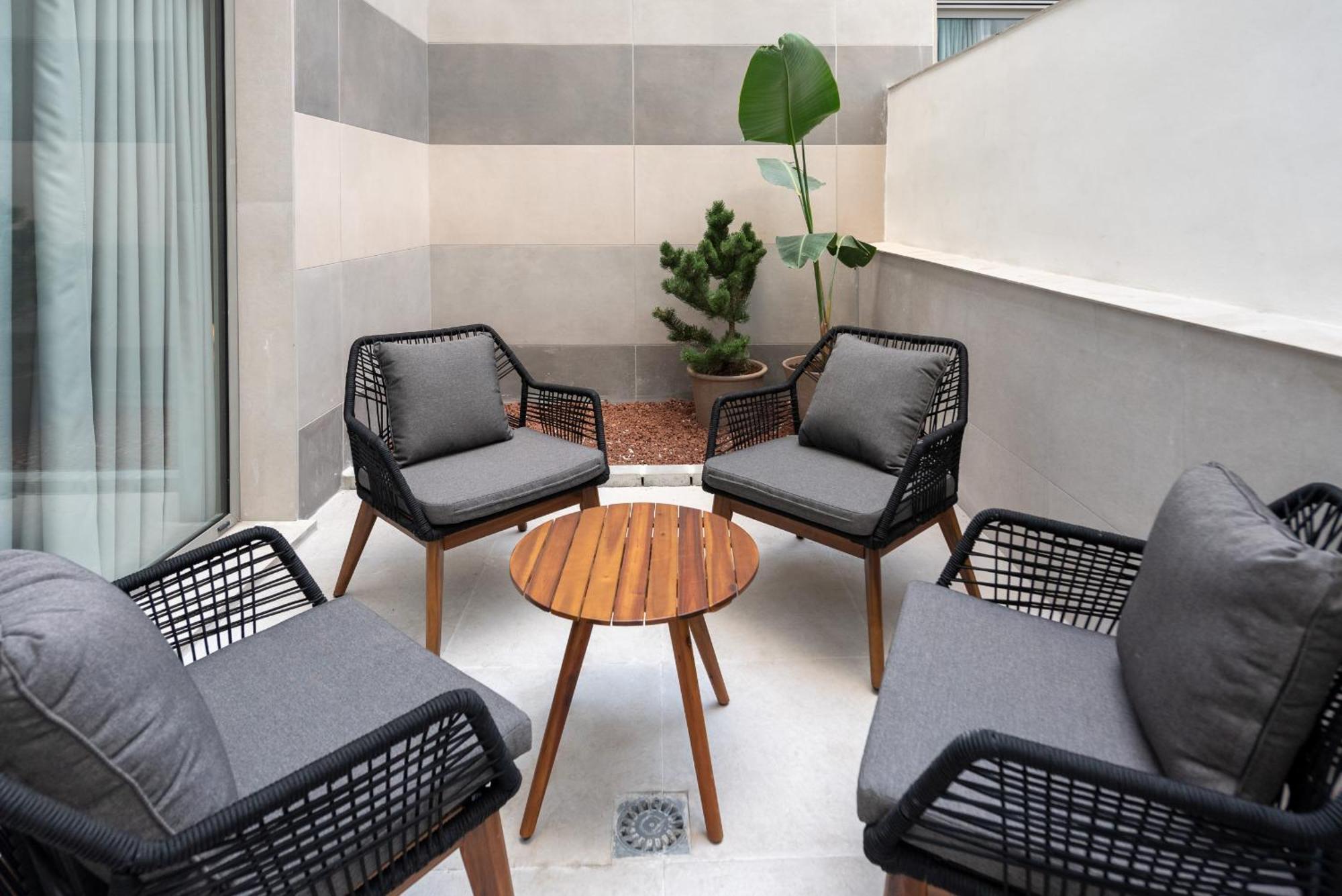 Dorm4You Arena Terraza 04 Валенсия Екстериор снимка