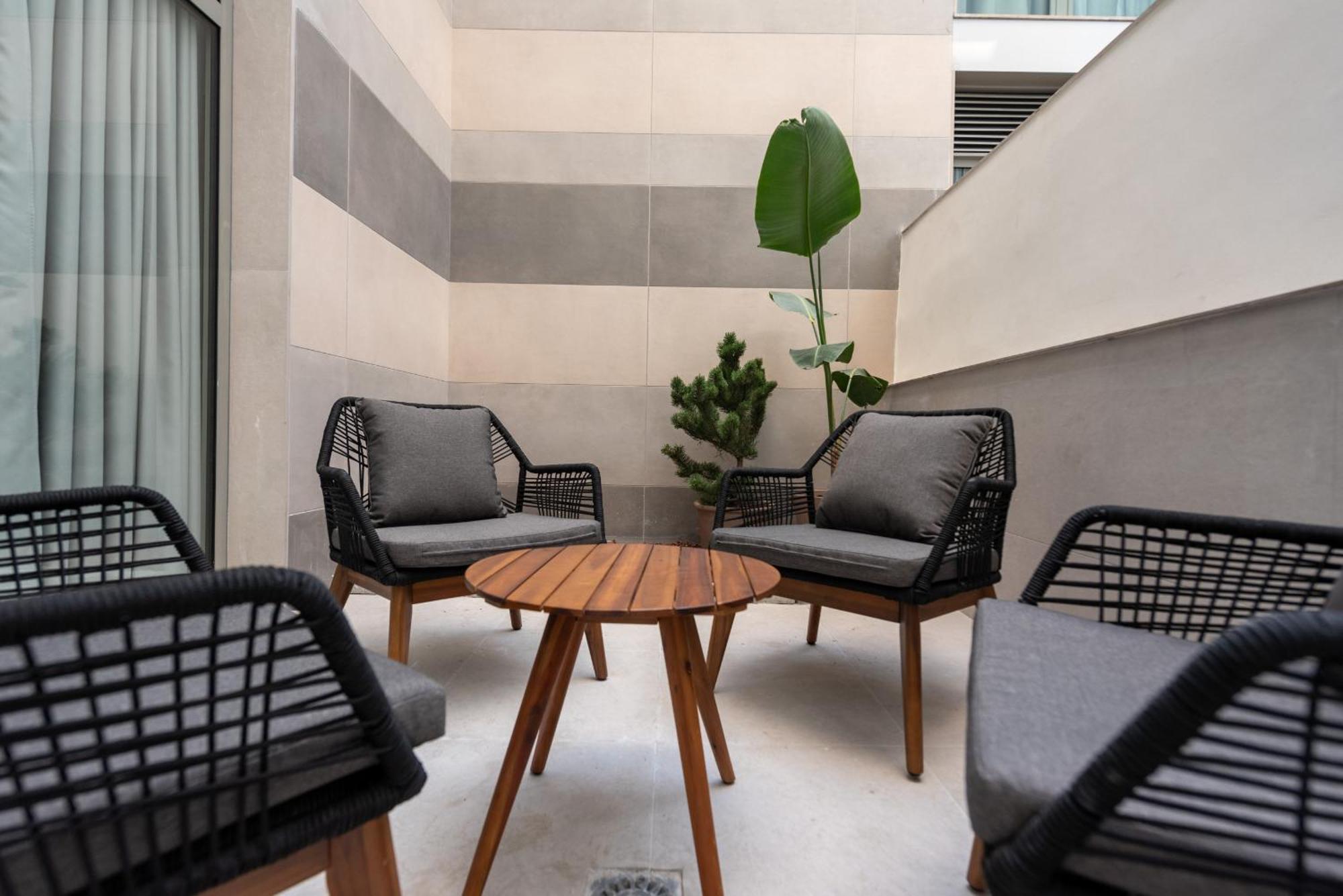 Dorm4You Arena Terraza 04 Валенсия Екстериор снимка